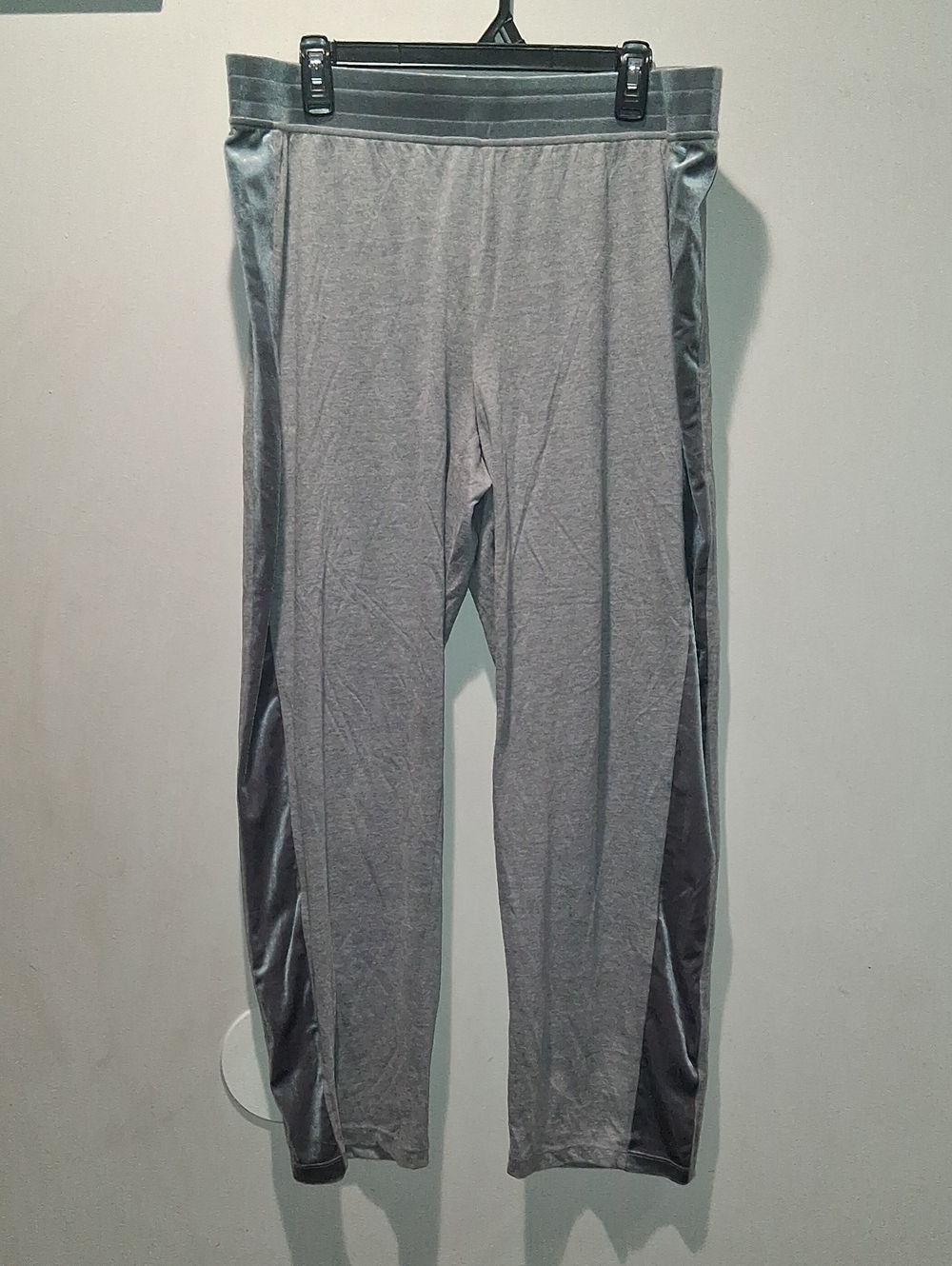 Women's Gray Velvet-Trim Lounge Pants